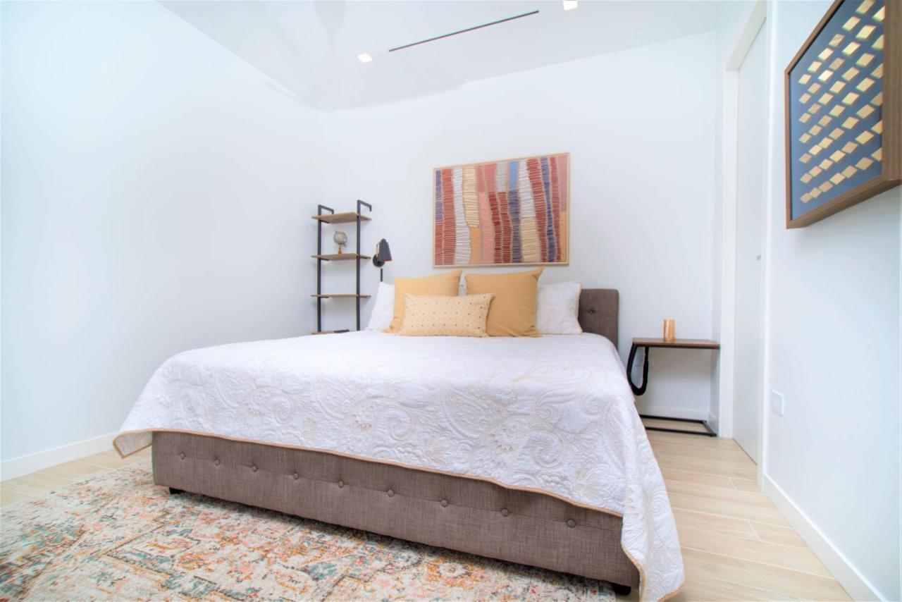 Cayman Luxury Rentals At One Canal Point George Town Exteriér fotografie